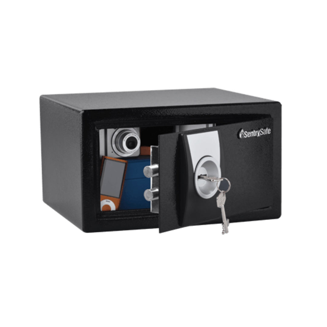 Steel Security Safe for Business with Key, 6.6 in x 11.4 in x 10.4